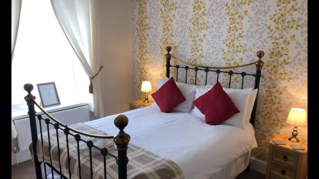 The Black Swan Hotel 3*