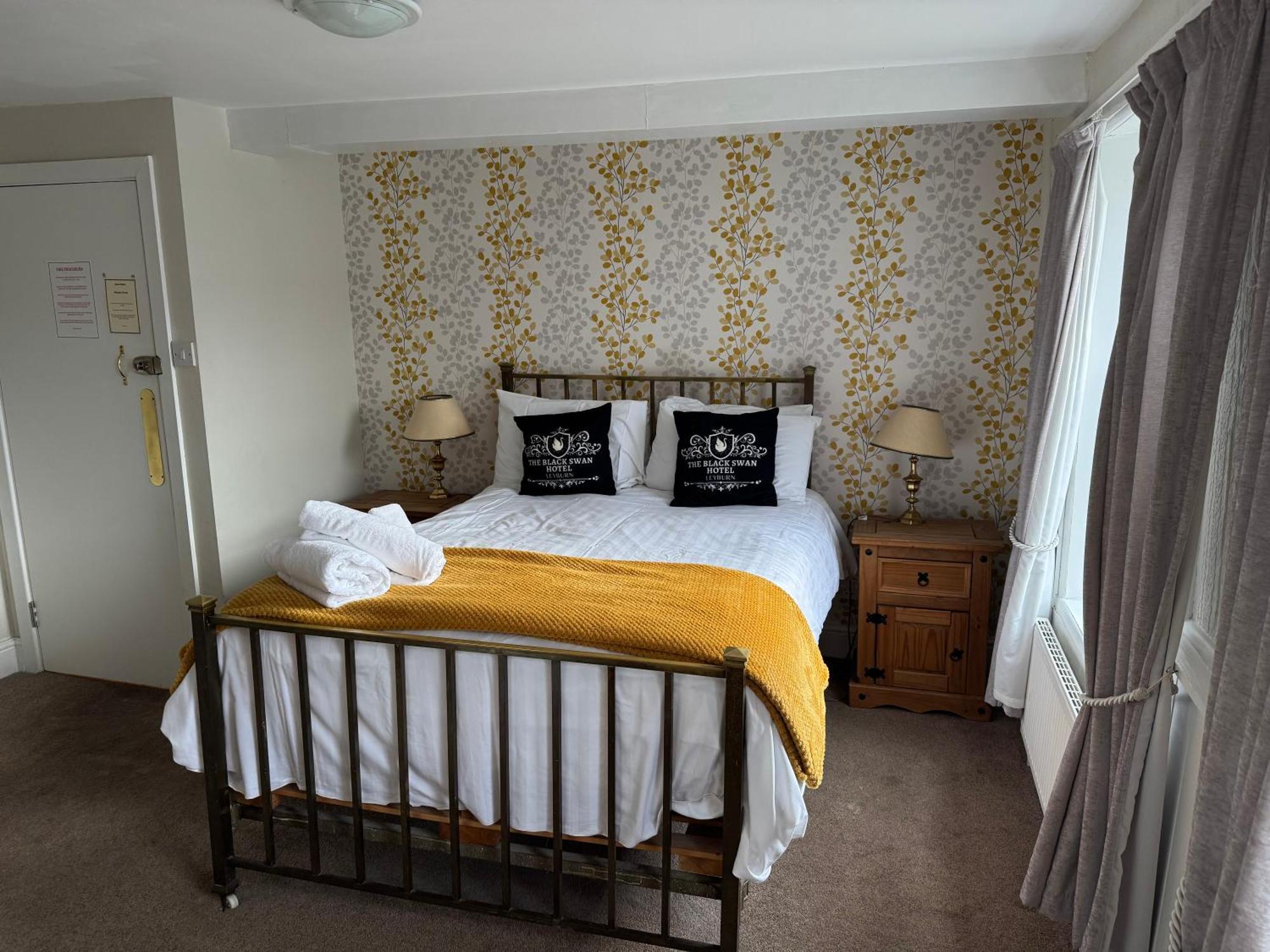 Hotel The Black Swan 3*